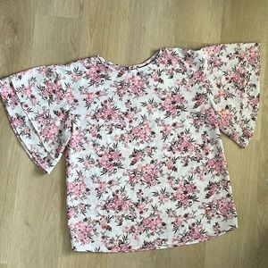 bobeau | flowy floral blouse